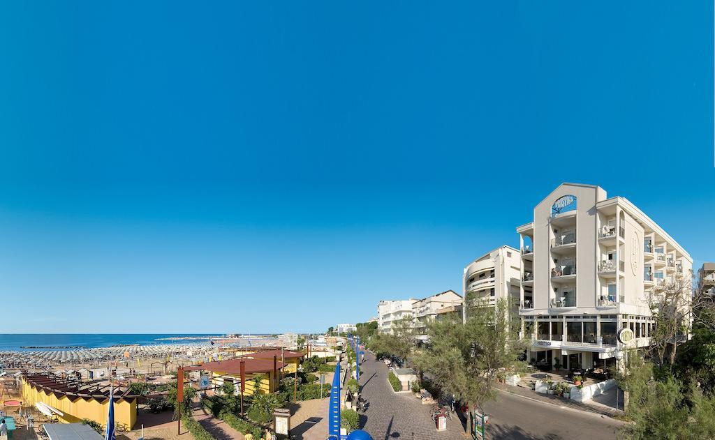 Hotel Prestige Cattolica Exteriör bild