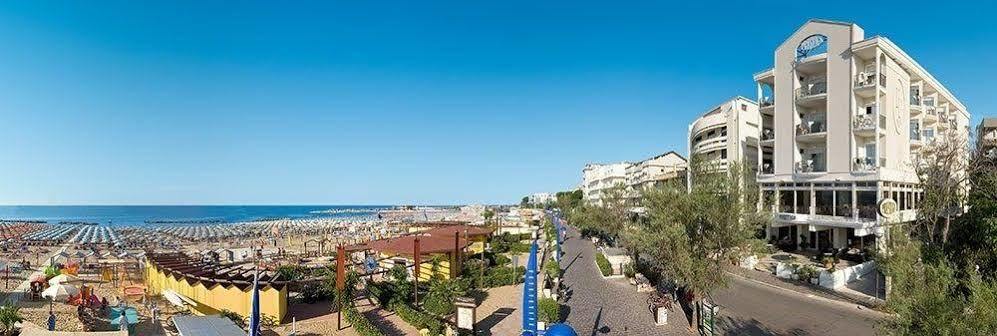 Hotel Prestige Cattolica Exteriör bild
